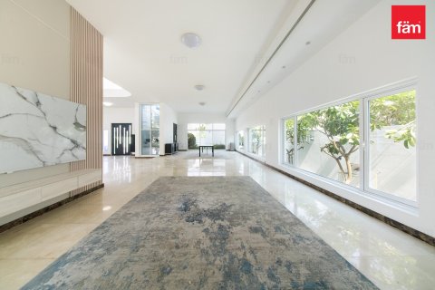 Villa en Al Barsha, Dubai, 5 dormitorios, 1114.8 m², № 117714 - foto 13