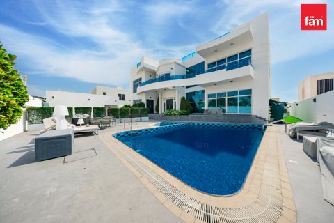 Villa en Al Barsha, Dubai, 5 dormitorios, 1114.8 m², № 117714 - foto 7
