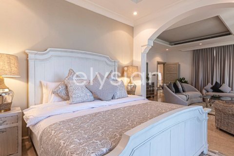 Villa in Signature Villas, Palm Jumeirah, Dubai 6 bedrooms, 1245 sq.m. № 37933 - photo 7