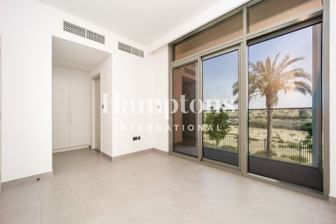 Снять в аренду таунхаус в Ruba, Arabian Ranches 3, Дубай: 3 спальни, 193.51694900м², № 113978 - фото 26