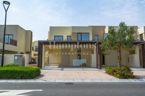 Снять в аренду виллу в Dubai South (Dubai World Central), Дубай: 4 спальни, 237.36716500м², № 113976 - фото 5