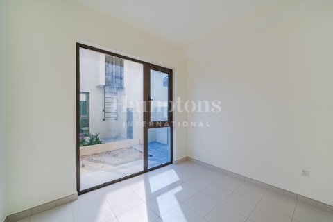 Снять в аренду виллу в Dubai South (Dubai World Central), Дубай: 4 спальни, 237.36716500м², № 113976 - фото 13