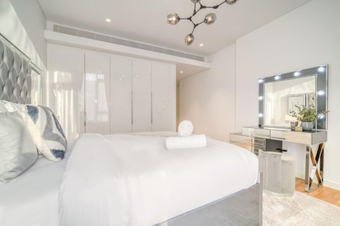 Apartment in Dubai Marina, Dubai 3 bedrooms, 190 sq.m. № 96865 - photo 16