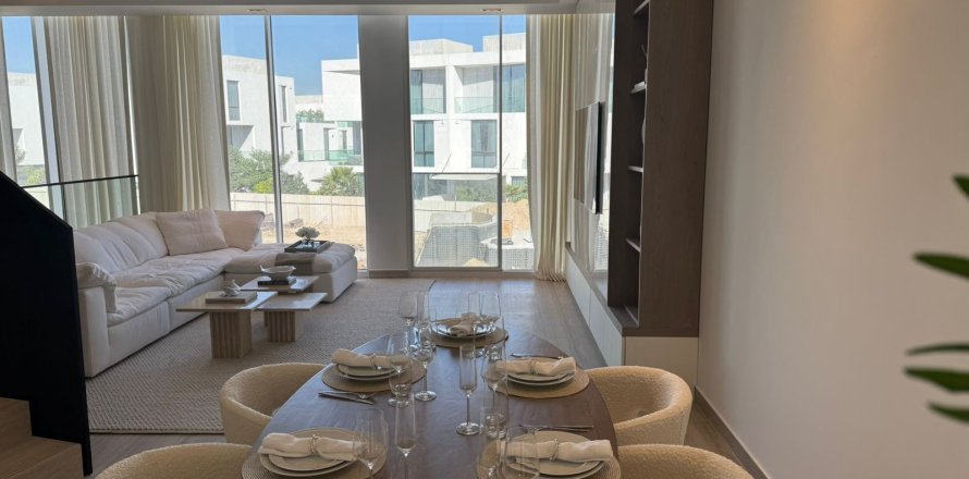 Вилла в Wadi Al Safa 3, Дубай, 4 спальни, 180м², № 96853