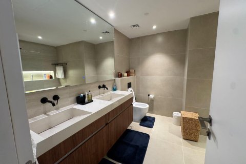 Apartment in Dubai 4 bedrooms, 217 sq.m. № 96855 - photo 10