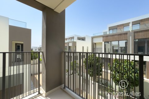 Villa en Tilal Al Ghaf, Dubai, 4 dormitorios, 279 m², № 83944 - foto 14