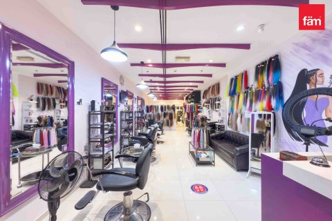 Tienda en Dubai, 80.6 m², № 16459 - foto 8