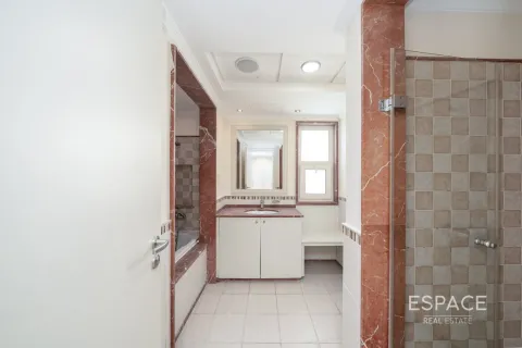 Villa en Victory Heights, Dubai Sports City, Dubai, 4 dormitorios, 350 m², № 61567 - foto 6
