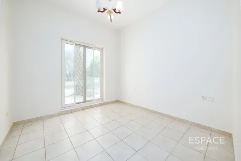 Villa en Victory Heights, Dubai Sports City, Dubai, 4 dormitorios, 350 m², № 61567 - foto 14