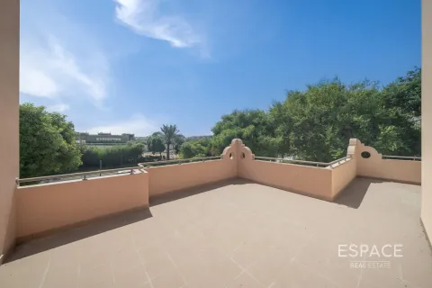 Villa en Victory Heights, Dubai Sports City, Dubai, 4 dormitorios, 350 m², № 61567 - foto 17