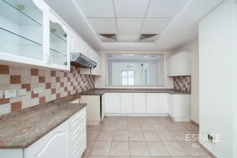 Villa en Victory Heights, Dubai Sports City, Dubai, 4 dormitorios, 350 m², № 61567 - foto 5