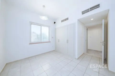Villa en Victory Heights, Dubai Sports City, Dubai, 4 dormitorios, 350 m², № 61567 - foto 10