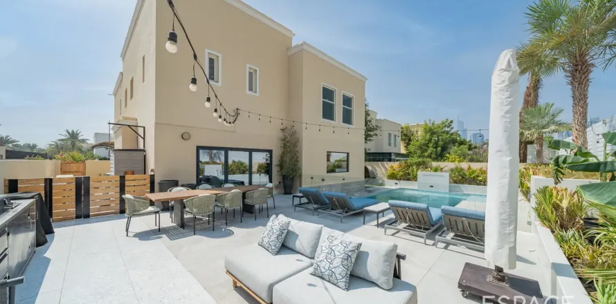 Villa in Meadows 1, Meadows, Dubai 4 bedrooms, 344 sq.m. № 61568