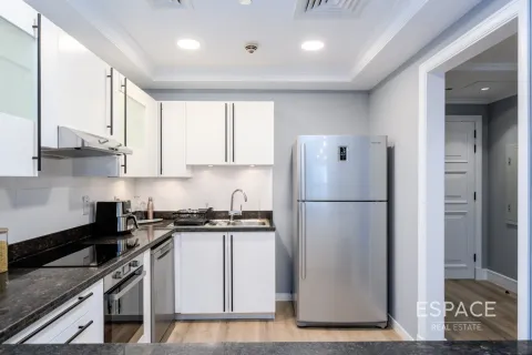 Apartment in Palm Jumeirah, Dubai 2 bedrooms, 168 sq.m. № 61578 - photo 9