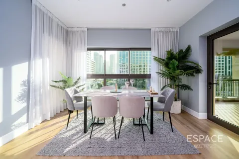 Apartment in Palm Jumeirah, Dubai 2 bedrooms, 168 sq.m. № 61578 - photo 3