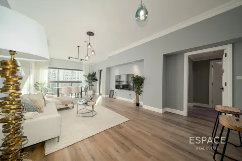 Apartment in Palm Jumeirah, Dubai 2 bedrooms, 168 sq.m. № 61578 - photo 1