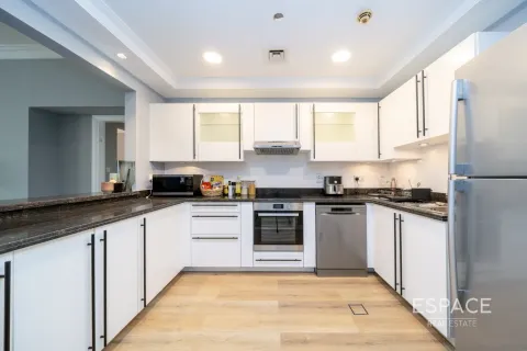 Apartment in Palm Jumeirah, Dubai 2 bedrooms, 168 sq.m. № 61578 - photo 6