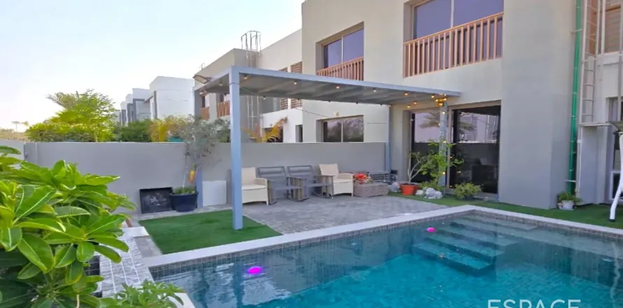 Townhouse in Al Furjan, Dubai 3 bedrooms, 211 sq.m. № 61580