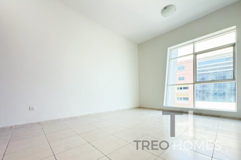 Apartment in Dubai Sports City, Dubai 2 bedrooms, 150 sq.m. № 16384 - photo 16