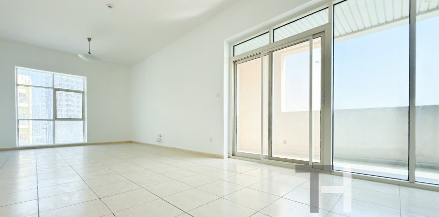 Apartment in Dubai Sports City, Dubai 2 bedrooms, 150 sq.m. № 16384