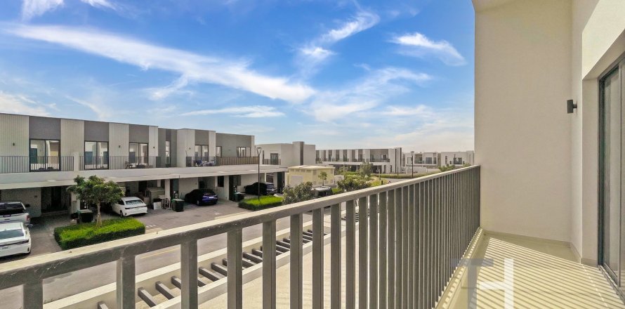 Townhouse in Dubai South (Dubai World Central), Dubai 3 bedrooms, 182 sq.m. № 16382