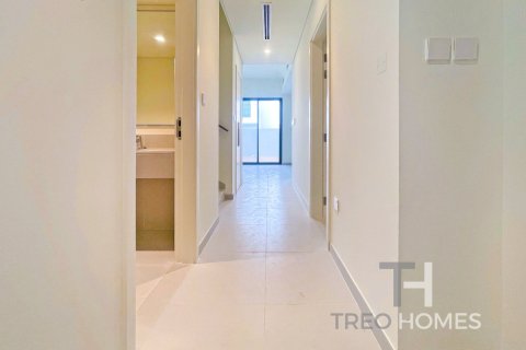 Townhouse in Dubai South (Dubai World Central), Dubai 3 bedrooms, 182 sq.m. № 16382 - photo 3