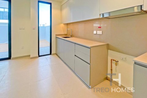 Townhouse in Dubai South (Dubai World Central), Dubai 3 bedrooms, 182 sq.m. № 16382 - photo 7