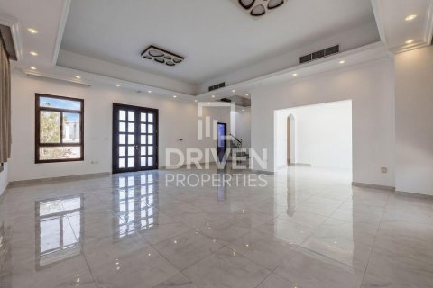 Villa à Nadd Al Sheba, Dubai, 6 chambres, 1468.05 m², № 128968 - photo 2