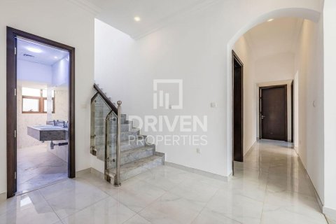 Villa à Nadd Al Sheba, Dubai, 6 chambres, 1468.05 m², № 128968 - photo 4