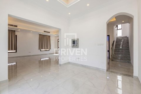 Villa à Nadd Al Sheba, Dubai, 6 chambres, 1468.05 m², № 128968 - photo 6