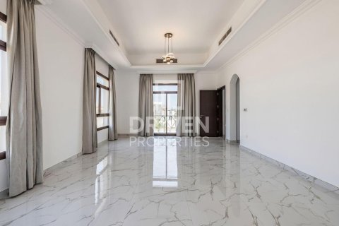 Villa à Nadd Al Sheba, Dubai, 6 chambres, 1468.05 m², № 128968 - photo 14