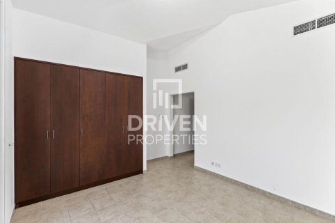 Villa in Dubai Investment Park, Dubai 5 bedrooms, 828.51 sq.m. № 128975 - photo 12