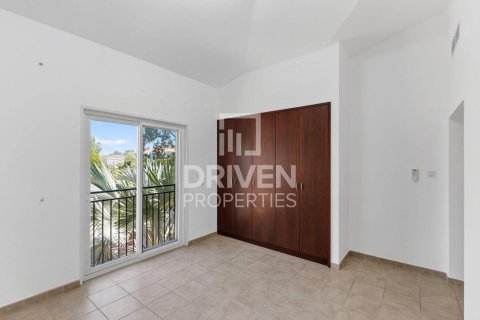 Villa in Dubai Investment Park, Dubai 5 bedrooms, 828.51 sq.m. № 128975 - photo 13