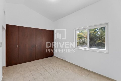 Villa in Dubai Investment Park, Dubai 5 bedrooms, 828.51 sq.m. № 128975 - photo 10