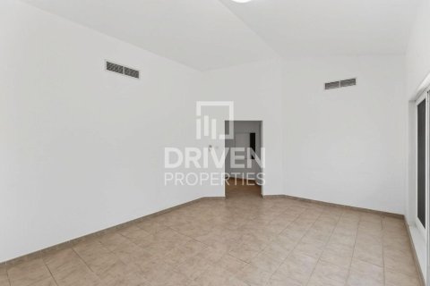 Villa in Dubai Investment Park, Dubai 5 bedrooms, 828.51 sq.m. № 128975 - photo 14