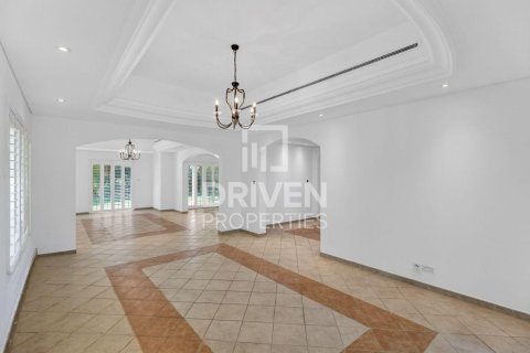 Villa in Dubai Investment Park, Dubai 5 bedrooms, 828.51 sq.m. № 128975 - photo 3