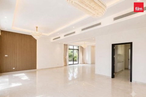 Villa in Dubai 5 bedrooms, 639.9 sq.m. № 123935 - photo 12