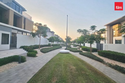 Townhouse in Dubai 3 bedrooms, 144.8 sq.m. № 123940 - photo 18