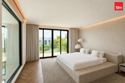 Villa in Jumeirah Islands, Dubai 4 bedrooms, 988.5 sq.m. № 123939 - photo 16