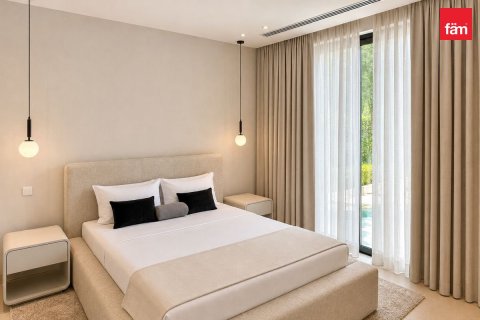 Villa in Jumeirah Islands, Dubai 4 bedrooms, 988.5 sq.m. № 123939 - photo 21