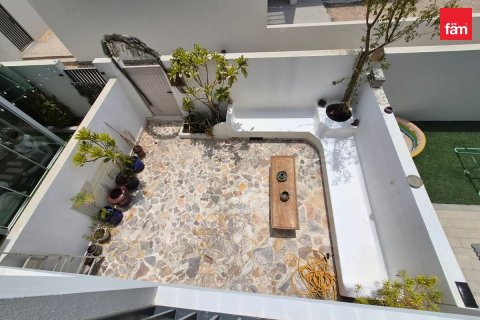 Townhouse in Dubai 3 bedrooms, 141 sq.m. № 123934 - photo 19
