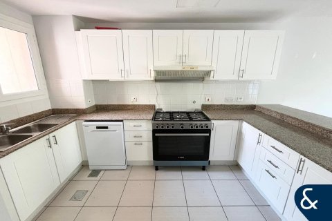 Villa in Springs 2, The Springs, Dubai 3 bedrooms, 240 sq.m. № 88499 - photo 13