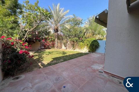 Villa in Springs 2, The Springs, Dubai 3 bedrooms, 240 sq.m. № 88499 - photo 2