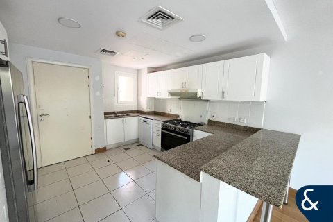 Villa in Springs 2, The Springs, Dubai 3 bedrooms, 240 sq.m. № 88499 - photo 8