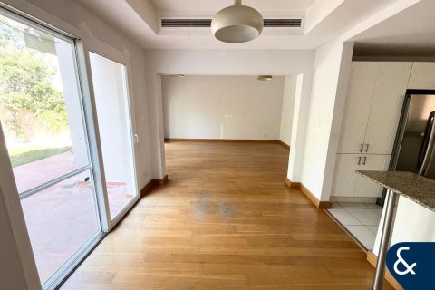 Villa in Springs 2, The Springs, Dubai 3 bedrooms, 240 sq.m. № 88499 - photo 7