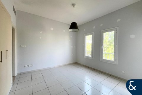 Villa in Springs 2, The Springs, Dubai 3 bedrooms, 240 sq.m. № 88499 - photo 18