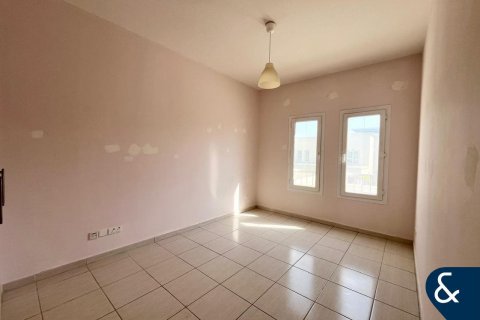 Villa in Springs 2, The Springs, Dubai 3 bedrooms, 240 sq.m. № 88499 - photo 16