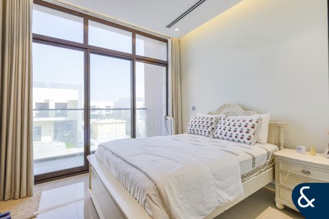Villa in Al Furjan, Dubai 4 bedrooms, 311 sq.m. № 88498 - photo 11