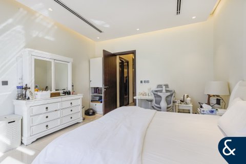 Villa in Al Furjan, Dubai 4 bedrooms, 311 sq.m. № 88498 - photo 9