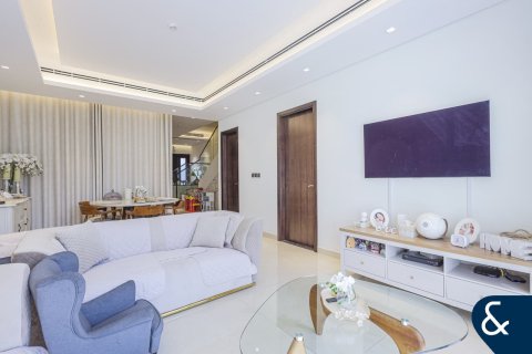 Villa in Al Furjan, Dubai 4 bedrooms, 311 sq.m. № 88498 - photo 3